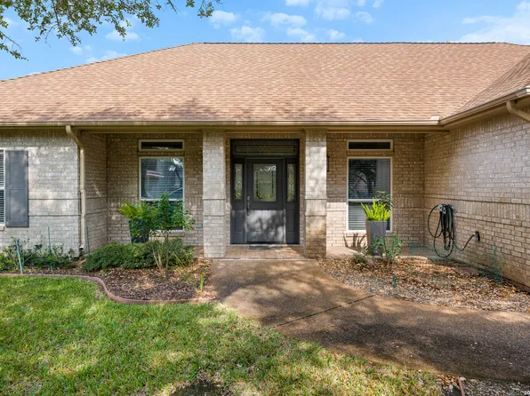 104 Peachtree, Rockport, TX 78382