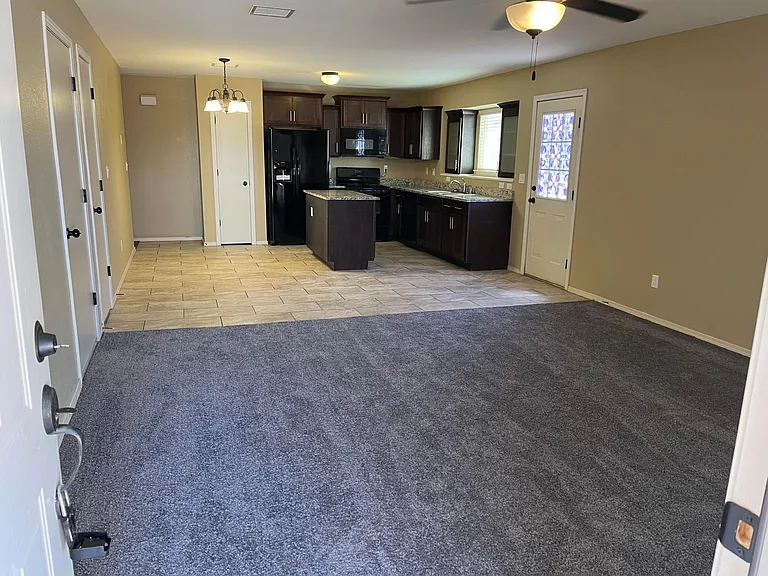 4988 Margarita Talamantes — Photo 2