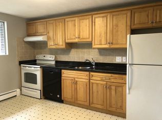 4 Woodcrest Ct APT 6, Weymouth, MA 02190