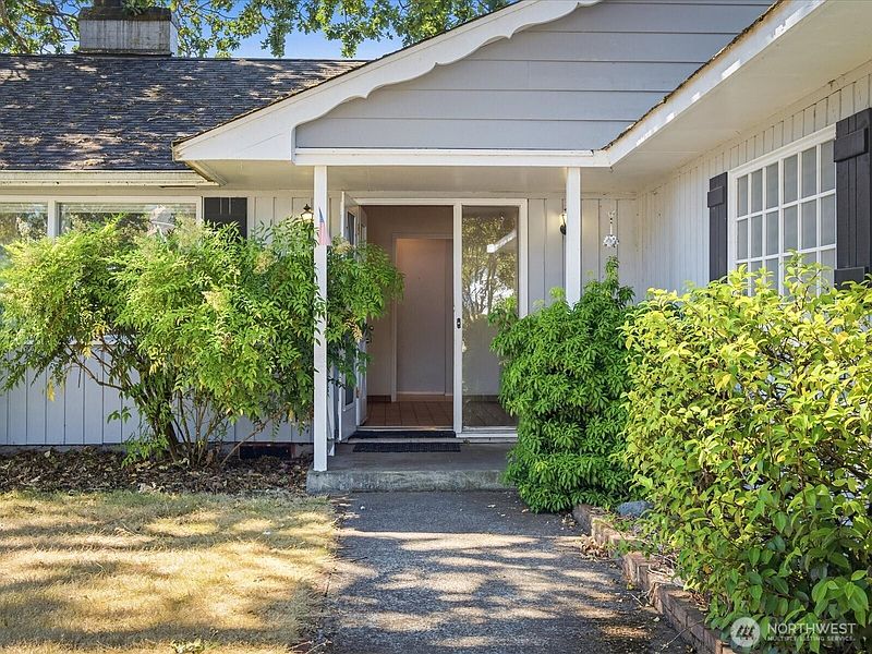 5th image of 6202 83rd Street SW