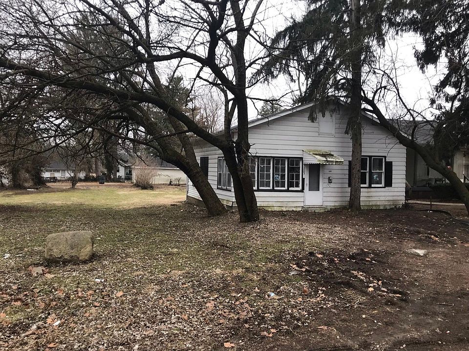 2nd image of 1205 W 37th St
