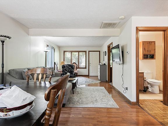 2nd image of 1013 Marlbank Dr #1