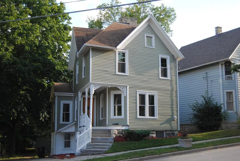 531 Madison St photo 1