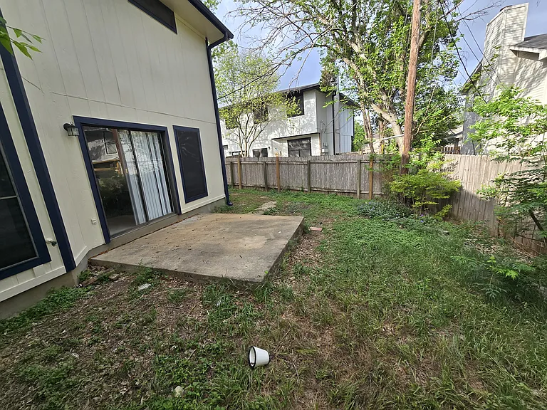 6610 Windrift Way — Photo 12