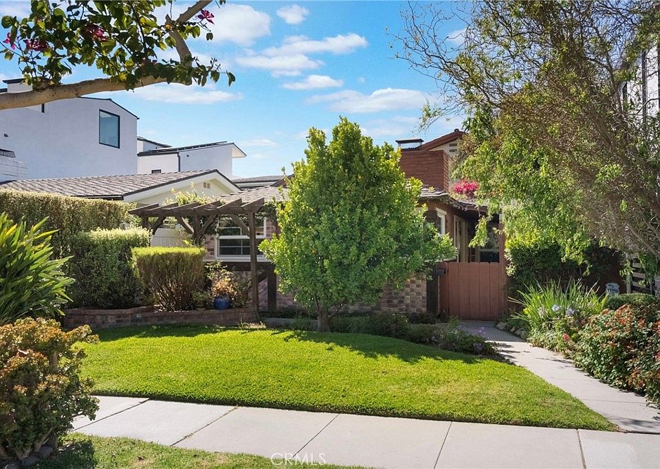 1st image of 423 Narcissus Ave