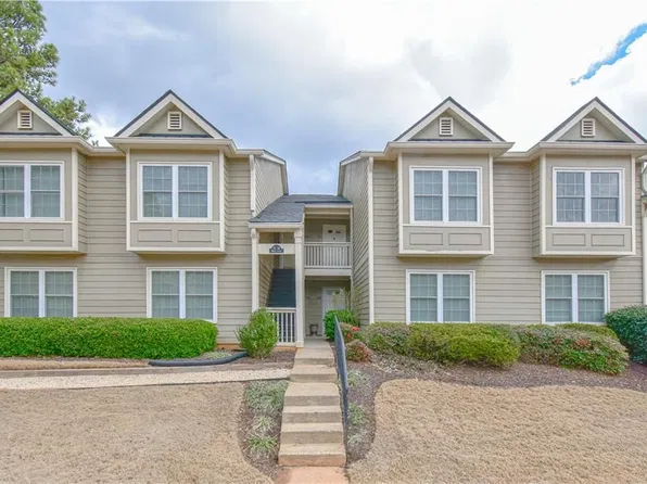 14 Muncy Ct SE, Smyrna, GA 30080