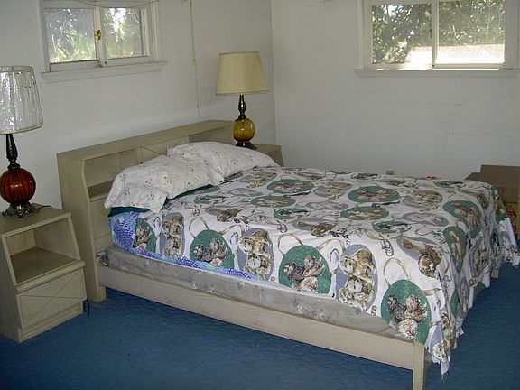 Large bedrm upstairs