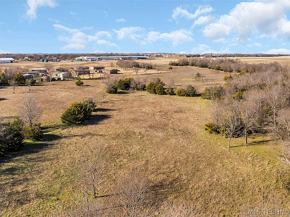 4th image of Ward Ranch Rd