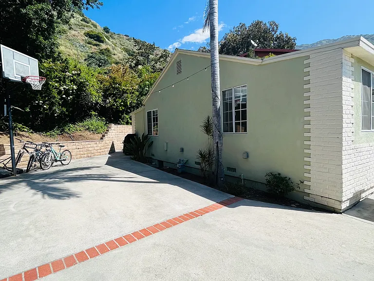 729 Orange Dr — Photo 44