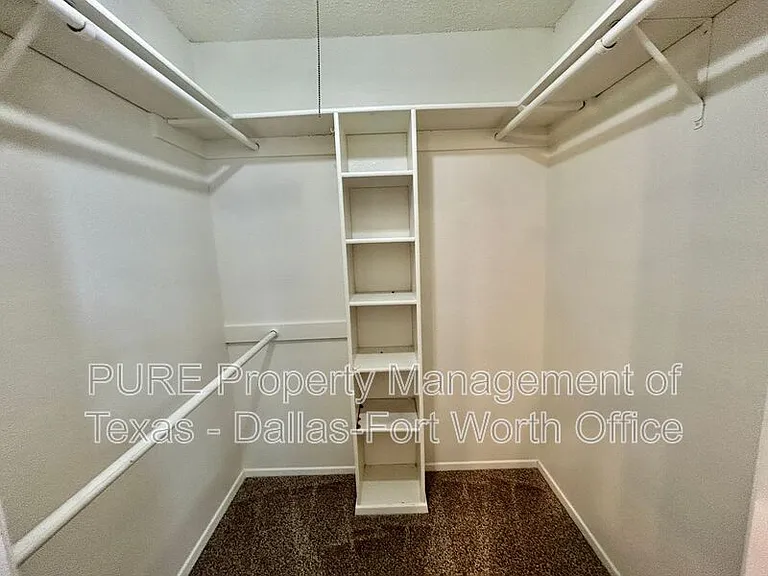 1126 Highbush Dr — Photo 17