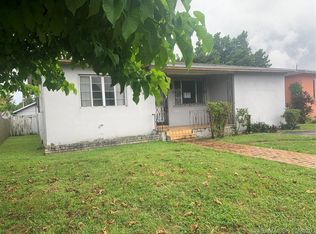 2976 NW 49th St, Miami, FL 33142