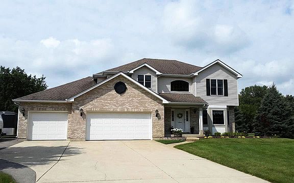 2nd image of 12742 Shelly Ln