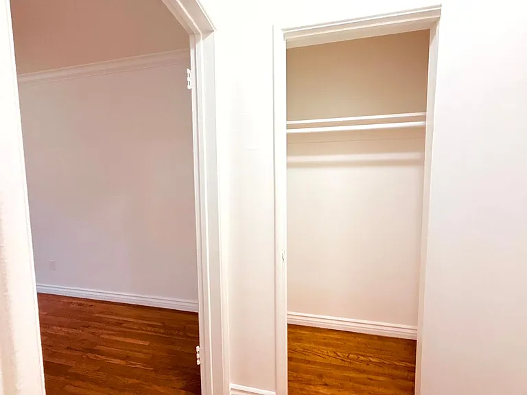 1415 Hudson Avenue — Photo 10