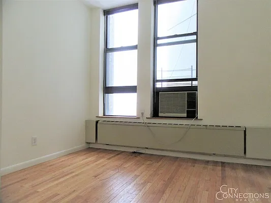 Rented by City Connections Realty | media 16