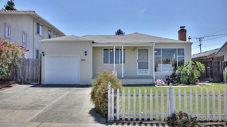 1st image of 41165 Carmen St