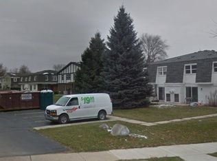 400 Church Ln, Saukville, WI 53080