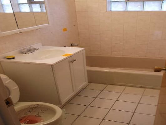 5th image of 3121 S Laramie Ave #2S