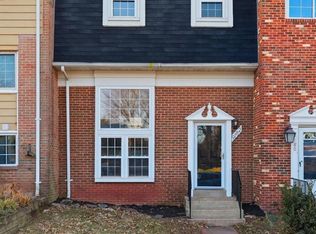 9182 Landgreen St, Manassas, VA 20110