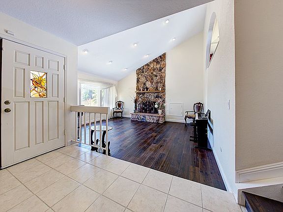 2nd image of 9336 Edgewood Dr