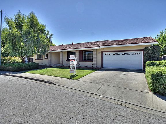 2nd image of 40689 Marino Way