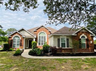 109 Summers Ct, Bastrop, TX 78602