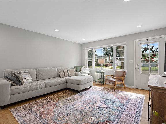 5th image of 1008 Meadowview Dr
