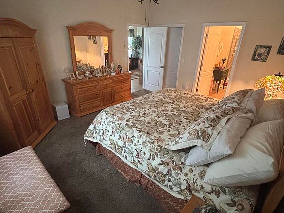 3rd image of 5908 Van Ness Dr