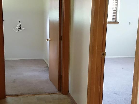 4th image of 9906 Bedford Ave