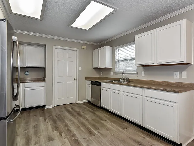 10867 Delphi Dr — Photo 7
