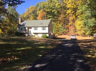 17 Greenough Rd, Plaistow, NH 03865