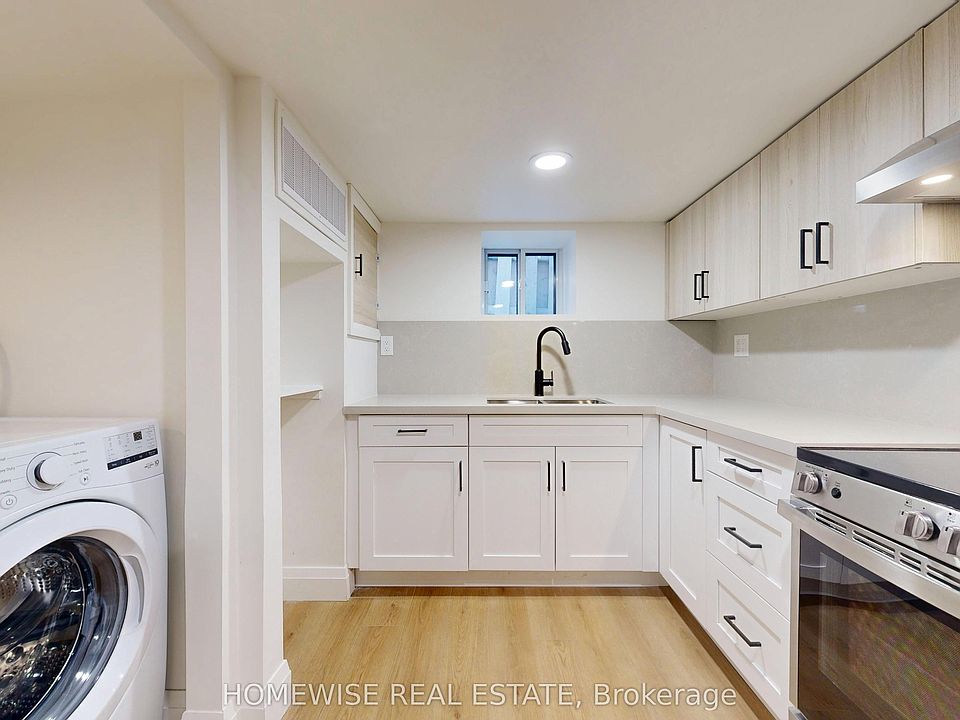 1st image of 1214 Avenue Rd #Basement