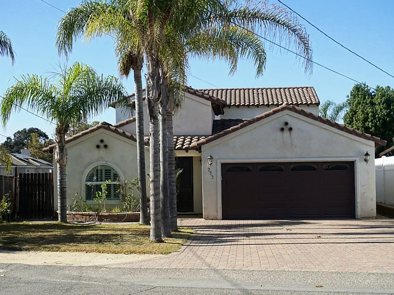 773 Carhart Ave — Photo 1