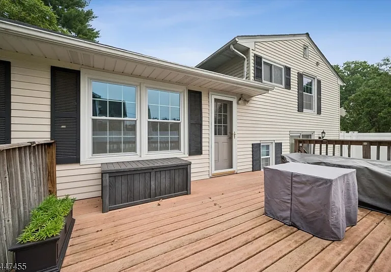 135 Commonwealth Ave — Photo 33