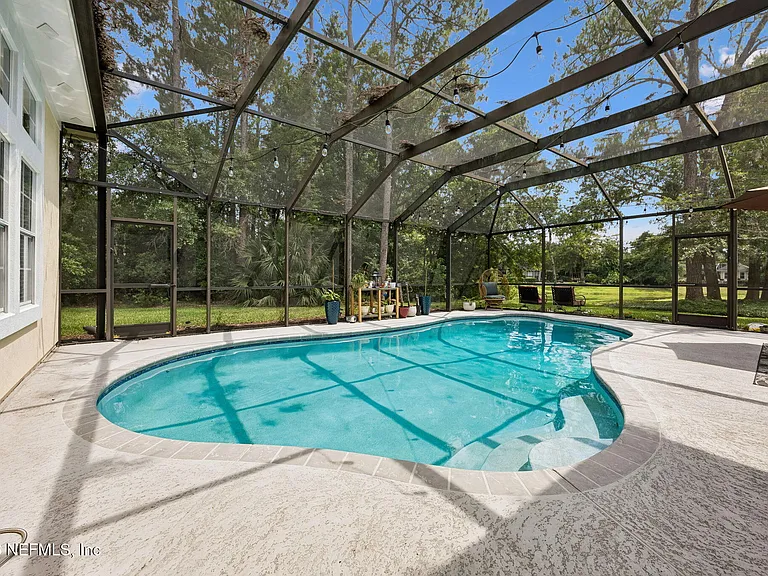 8342 Amherst Hills Ln — Photo 31