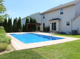 1804 Trails Dr, Urbana, IL