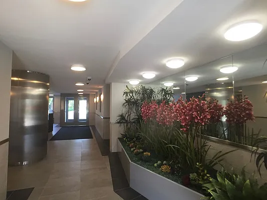 Rented by Sovereign Associates | media 20