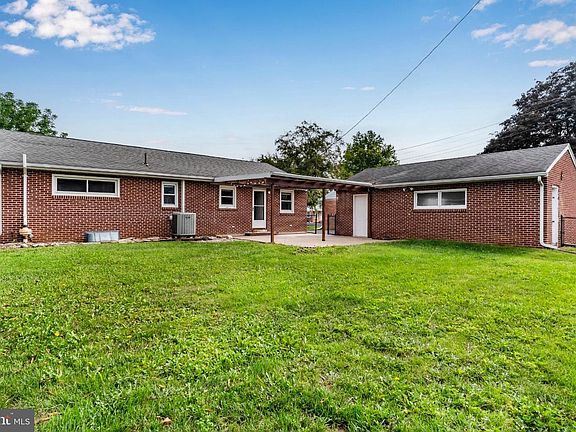 3rd image of 62 Hillen Ln