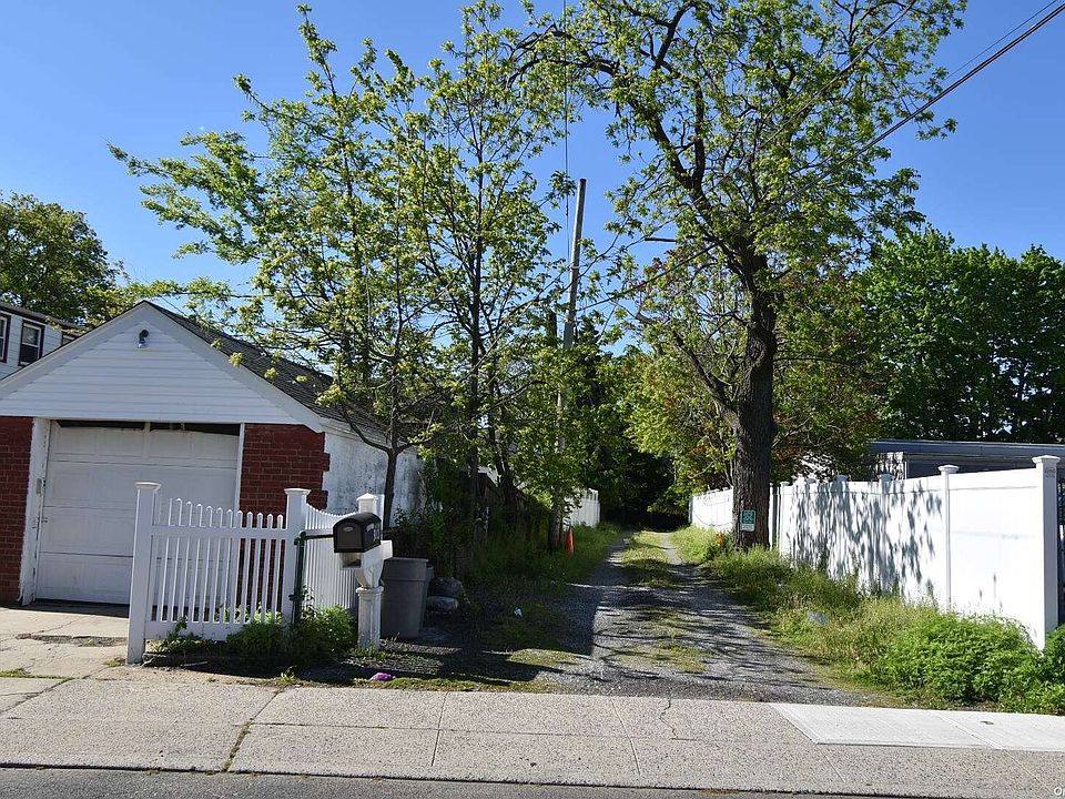 296 Hendrickson Avenue, Lynbrook, NY 11563 Zillow