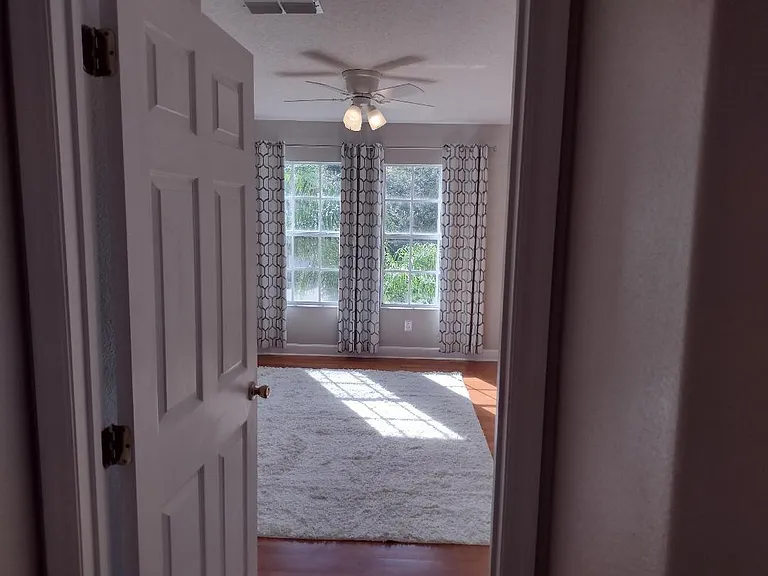 2nd bedroom (upstairs)