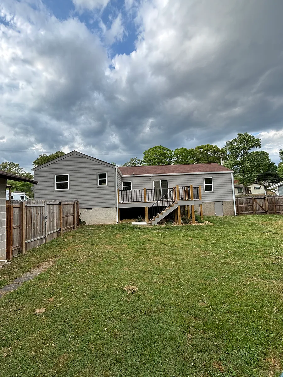 Building Photo - 1438 Ely Rd