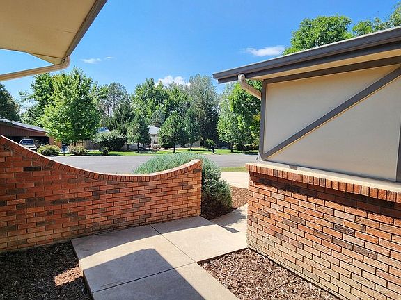 3rd image of 1328 Hillside Dr