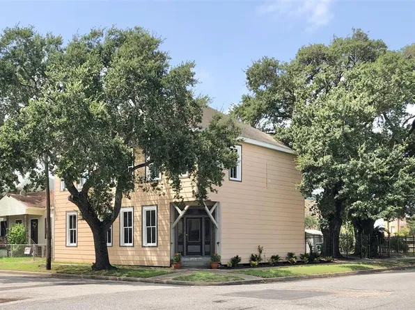 3702 Avenue K, Galveston, TX 77550