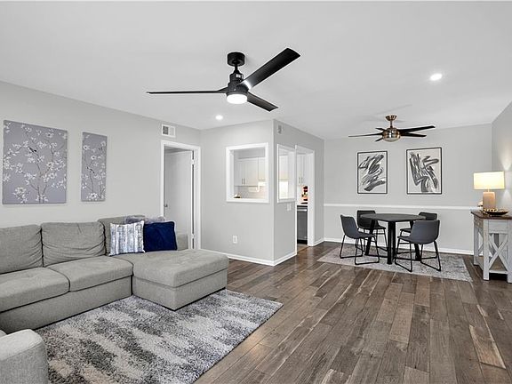 2nd image of 725 Dalrymple Rd APT 8I