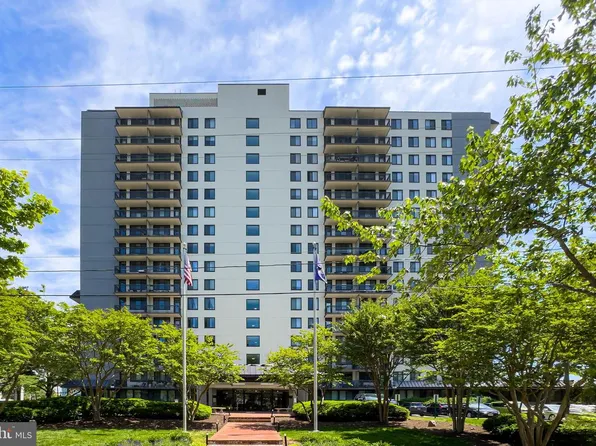 801 N Pitt St APT 610, Alexandria, VA 22314
