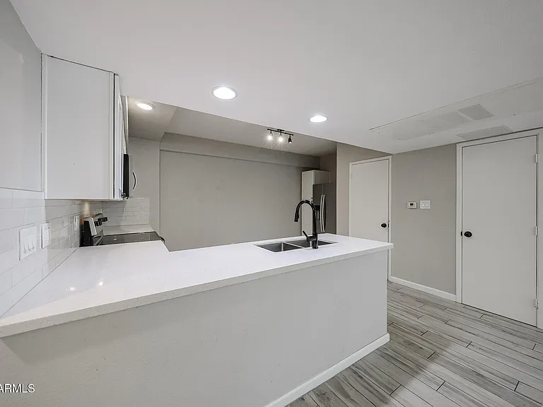 351 E Thomas Rd #D201 — Photo 16