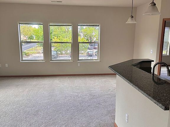 4th image of 5001 Monona Dr #221