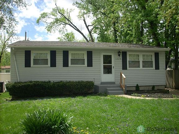2nd image of 1220 Prigge Ave
