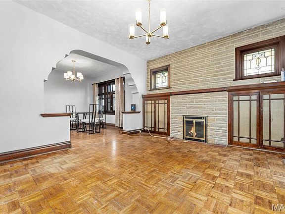 4th image of 5130 Labadie Ave