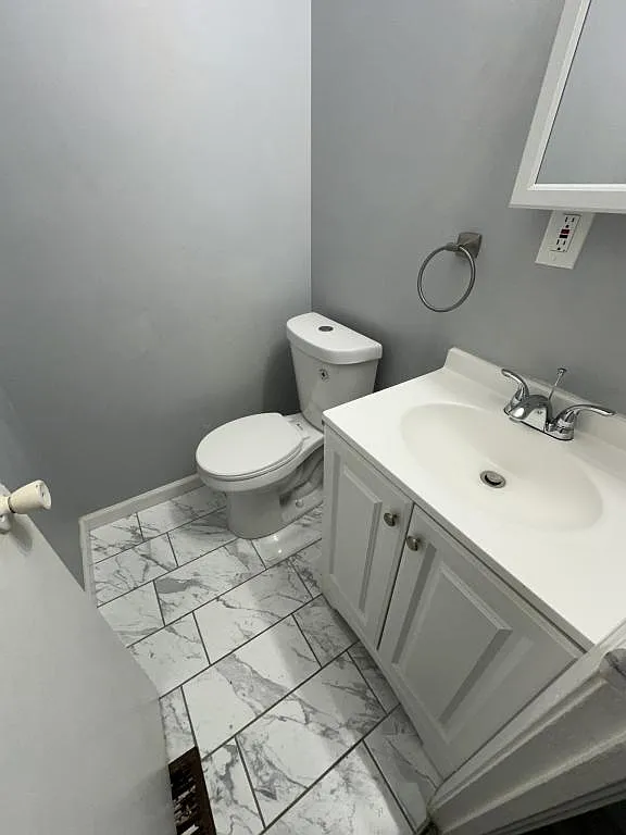 5033 Wabash Pl — Photo 4