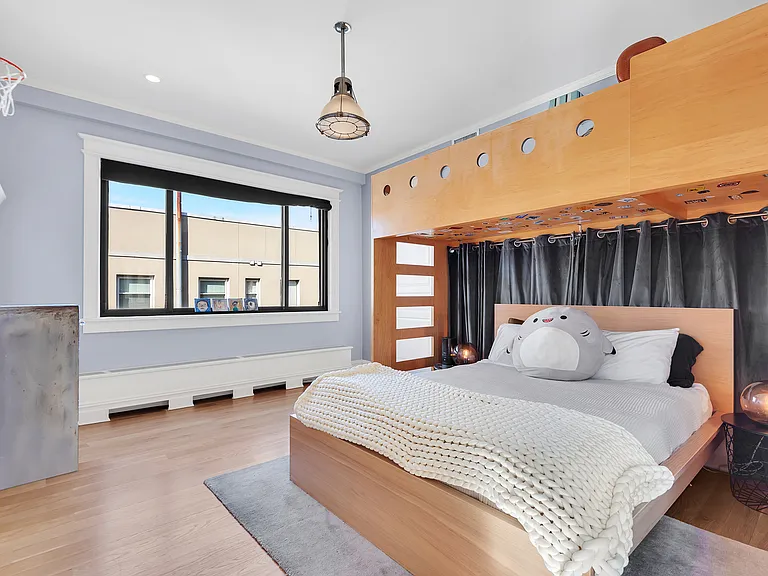 215 W 90th St #PHD — Photo 12